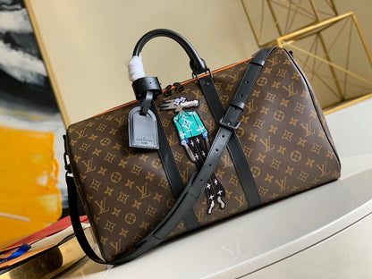 LV Keepall Bandouliere 45 Monogram Canvas For Men, Men’s Bags, Travel Bags 17.7in/45cm LV