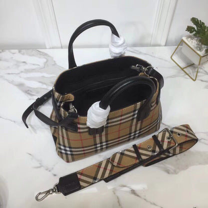 BB Small Banner Vintage Check And Tote Black For Women, Women’s Bags 10.5in/26cm